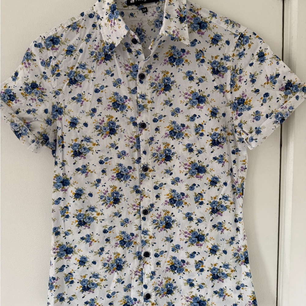 Floral Button Down Shirt XS 100% cotton